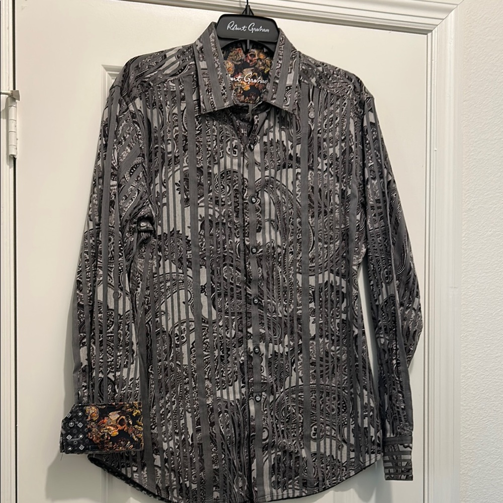 Robert Graham Men's Gray Patterned Shirt